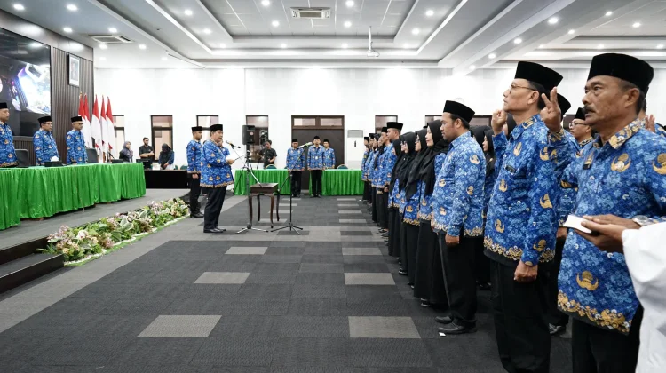 Pemkab Kulon Progo Lantik 100 Kepala Sekolah dan Pejabat Fungsional