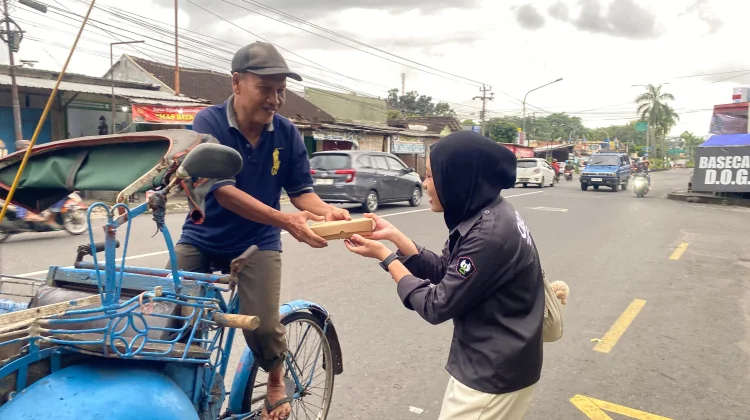OSIS dan Rohis SMAN 5 Yogyakarta Gelar Mache Share Care