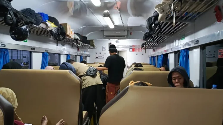 Pemudik Harus Tau, Barang Ini Dilarang Masuk Kedalam Kereta
