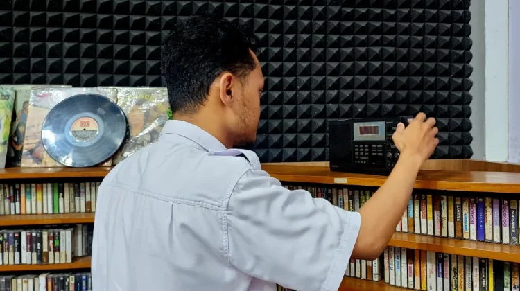 Warga DIY Masih Rajin Dengarkan Radio, Ke-2 Se-Indonesia