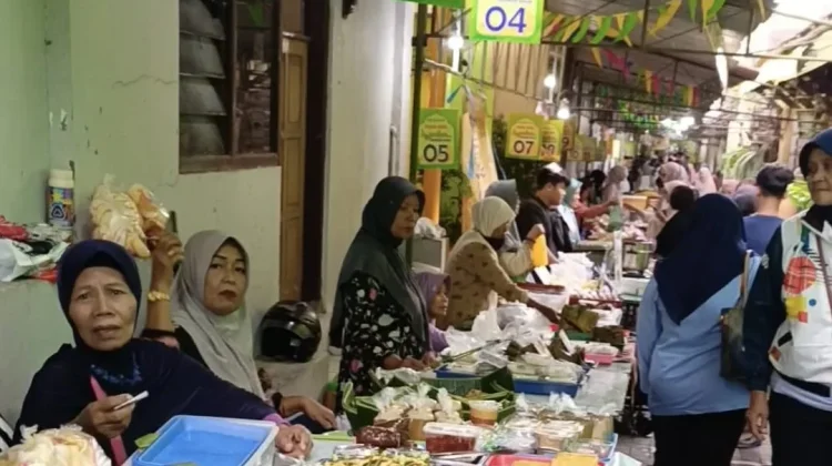Pasar Sore Ramadhan Kauman,  Tertua di Yogyakarta