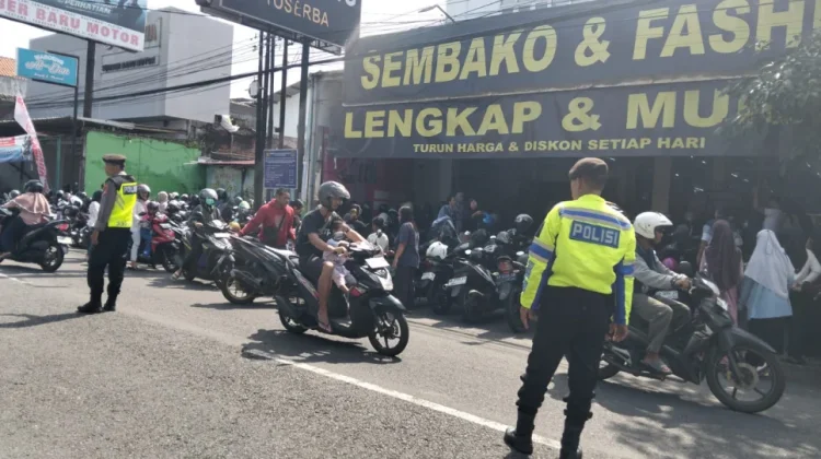 Jaga Kamtibmas, Polsek Wates Intensifkan Patroli