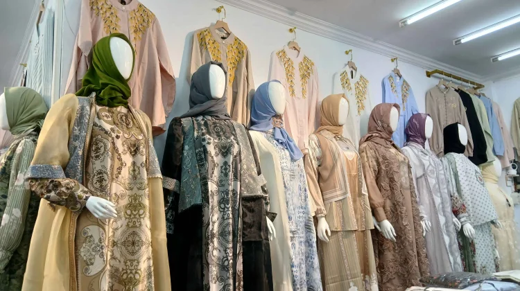 Lonjakan Tren Gamis Lebaran Buat Produsen Lokal Jogja Kewalahan