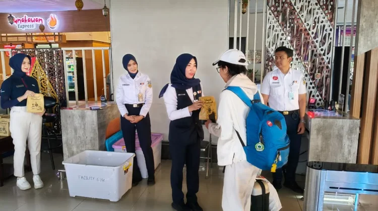 Daop 6 Yogyakarta Berikan Layanan Takjil Gratis Bagi Penumpang Kereta Jarak Jauh