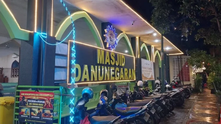 Pojok Musafir Masjid Danunegaran, Ruang Singgah Gratis Bagi Siapa Saja