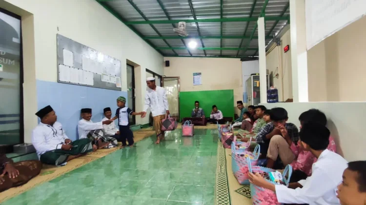 Santunan Anak Yatim dan Piatu di Masjid Al-Ma'sum Jetis