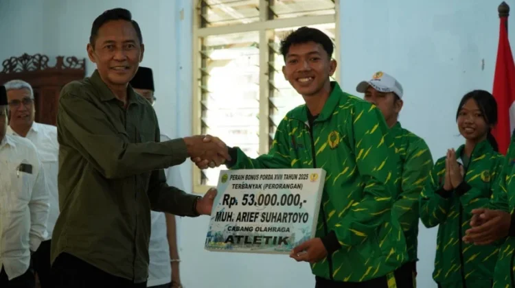 Pemkab Bantul Serahkan Penghargaan Bagi Kontingen PORDA DIY 2025