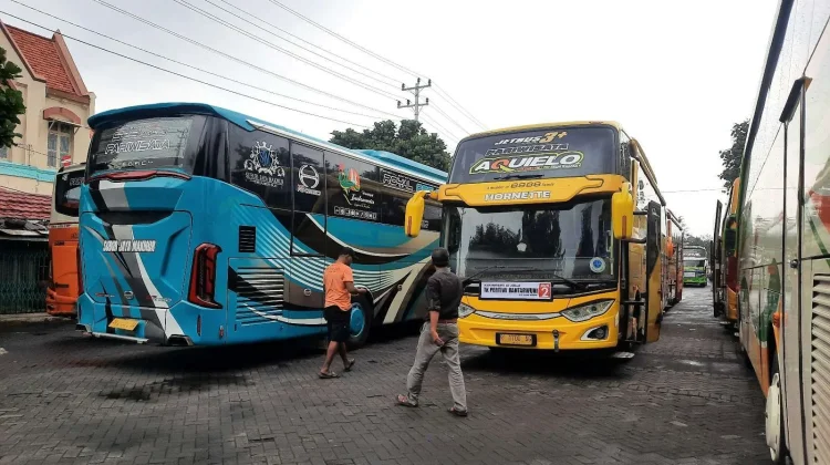 Kurangi Kepadatan Lebaran, Pemkot Uji Coba Larangan Bus Pariwisata Masuk Senopati