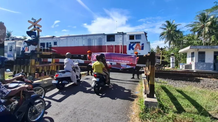 Daop 6 Yogyakarta Gencarkan Sosialisasi Keselamatan di Perlintasan Sebidang