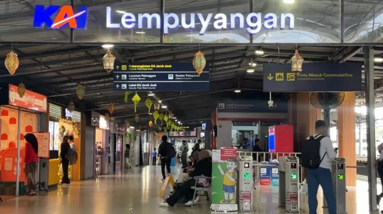 H-1 Lebaran, Stasiun Lempuyangan Terpantau Lengang