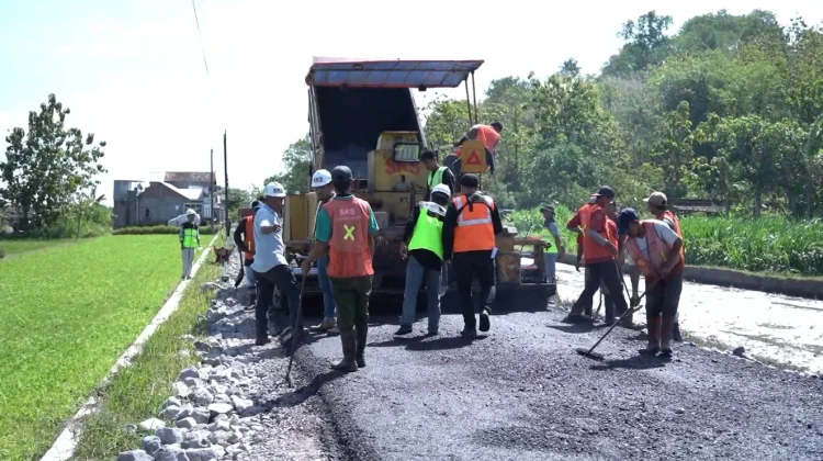 Demi Kelancaran Aktivitas Warga, DPUKP Bantul Fokus Perbaiki Jalan Rusak