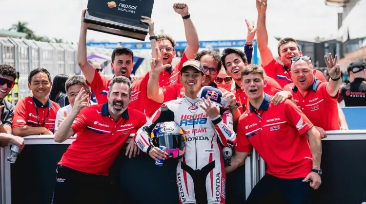 Veda Ega Pratama Meraih Podium di Ajang Moto3