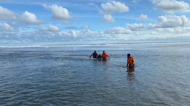 Lagi, Dua Wistawan Asal Jabar Terseret Arus di Pantai Parangtritis