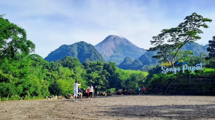Hargobinangun Ubah TPS Jadi Destinasi Wisata "Bukit Songo Papat"