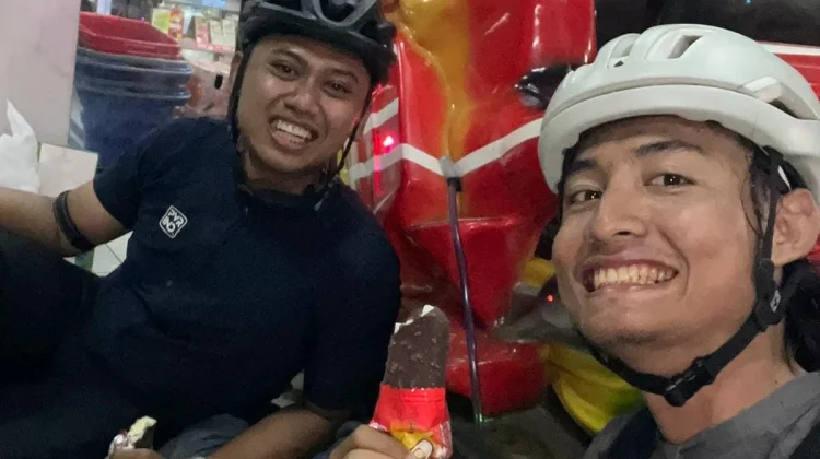 Ditempuh dengan Roadbike, Danang Giri Sadewa dan Dedi Setiawan Melaju ke Dieng