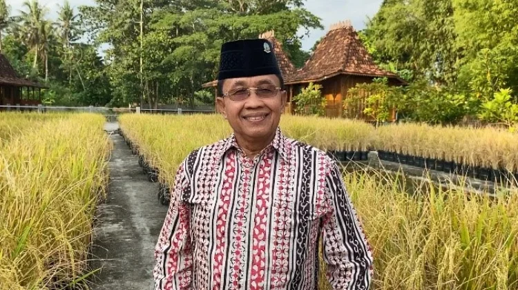 Ken Tri Basuki Ubah Limbah Plastik Jadi Pusat Agribisnis