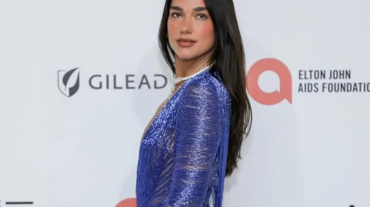 Lebarkan Sayap ke Akting, Dua Lipa Bakal Bintangi Film Komedi 'Peaked'