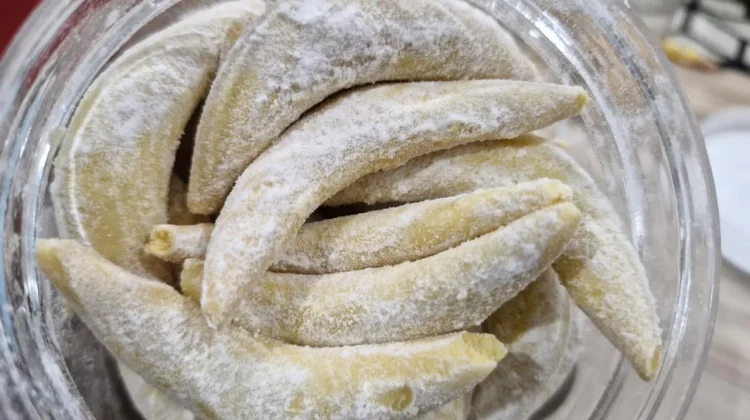Roti Kering Putri Salju Perpaduan Manis, Gurih, dan Lembut