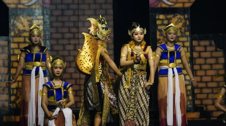 Meriah, Reog Satria Naga Budaya Kala Mentas di Trirenggo