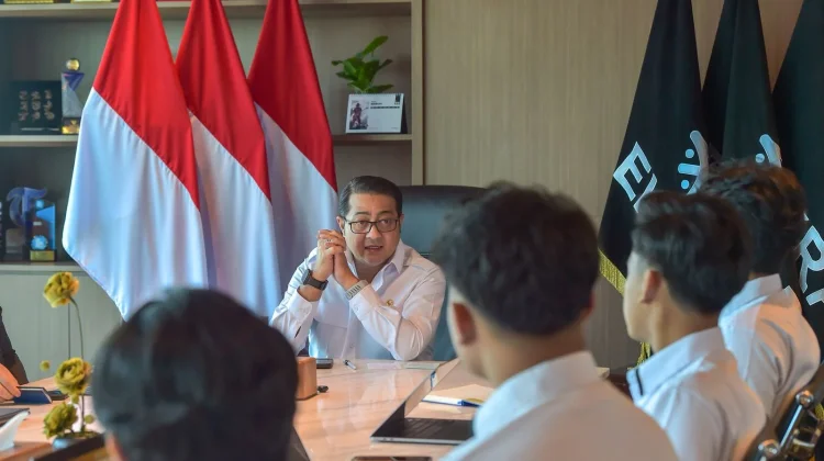 Teuku Riefky Harsya Apresiasi HIPMI UGM Bangun Kewirausahaan