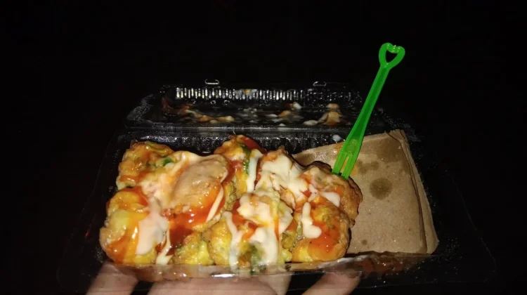 Endog Congkel Mayo Ramai Pembeli di Maguwoharjo
