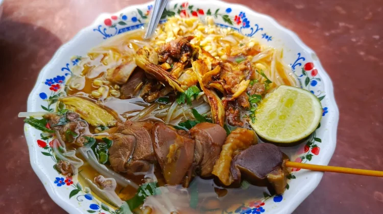 Soto Ayam Pak Dalbe Jogja, Kuliner Legendaris Favorit untuk Sarapan Pagi