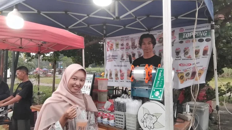 Thai Tea Stadion Maguwoharjo, Laris Manis Dekat Kampus