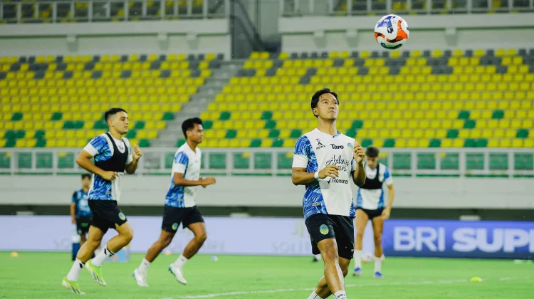 Duel Taktik 2 Pelatih Belanda, Siapa yang Kini Menang antara Dewa dan PSIM?