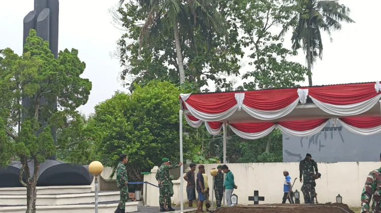 Pemakaman Militer Kopda Farizal Romadhon Diselenggarakan di TMP Giripeni
