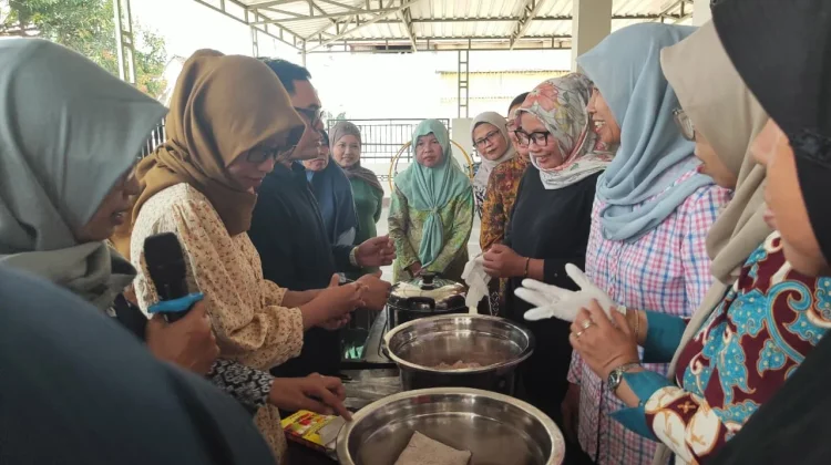 Pelatihan Membuat Empek-empek dan Otak-otak di Bantul Warung