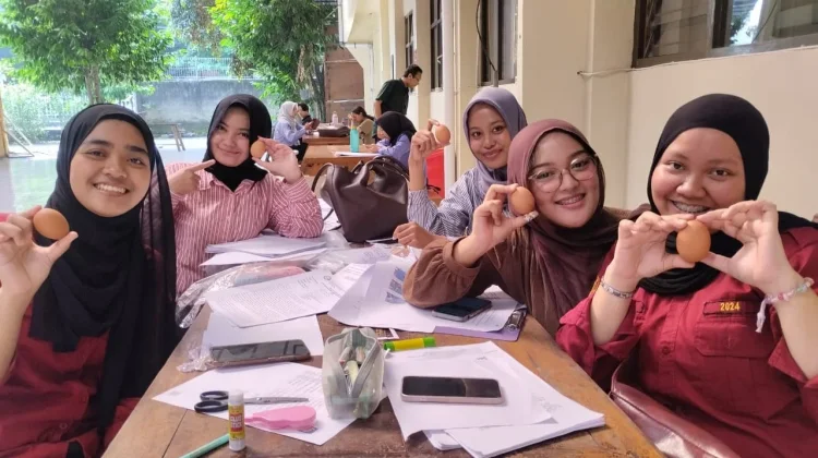 Mahasiswa Fapet UGM Mendapat Telur Gratis Selama Ujian