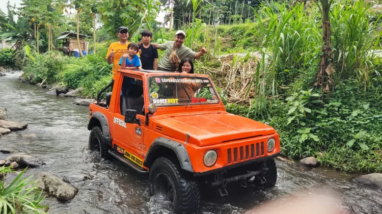 Menjelajah Eksotisme Desa Wisata Palgading dengan Jeep Menguji Adrenalin