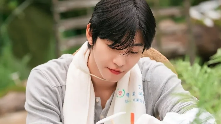 Ahn Hyo Seop Hidupkan Karakter Petani Desa Perfeksionis dalam Sold Out on You