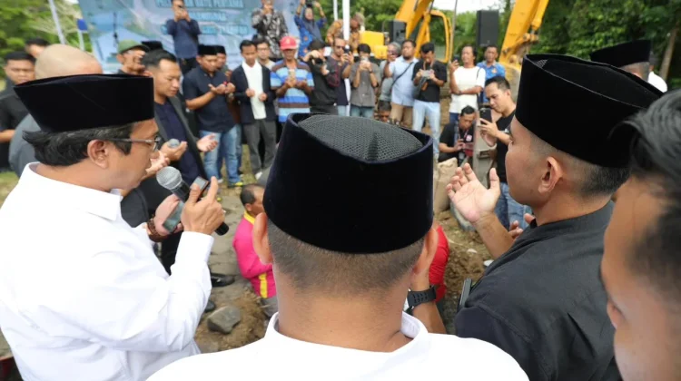 Surat Cinta untuk Istri, Bos HS Muhammad Suryo Bangun Masjid di Lokasi Kecelakaan