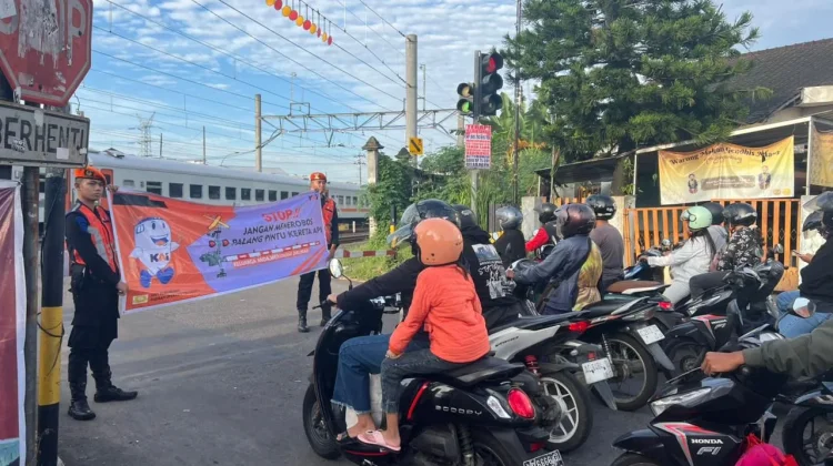 Pastikan Keselamatan, Daop 6 Gelar Sosialisasi Soal Perlintasan Sebidang Liar