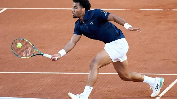 Kalahkan Jodar, Arthur Fils Siap Hadapi Reblev di Partai Final