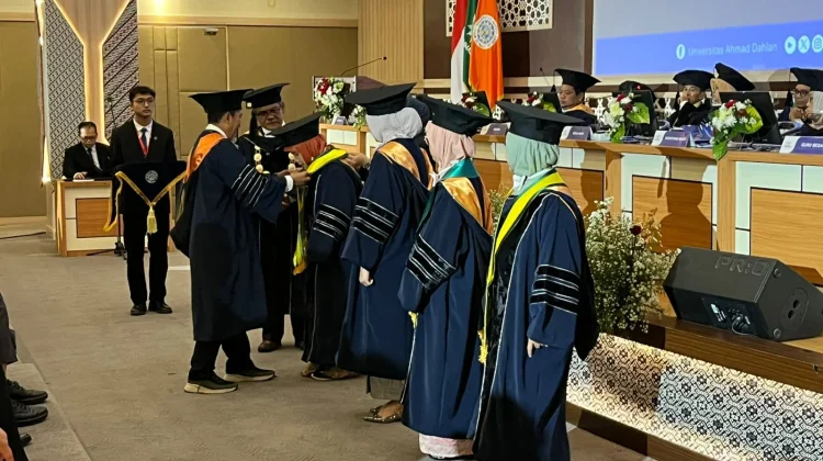 UAD Kukuhkan Empat Guru Besar Baru