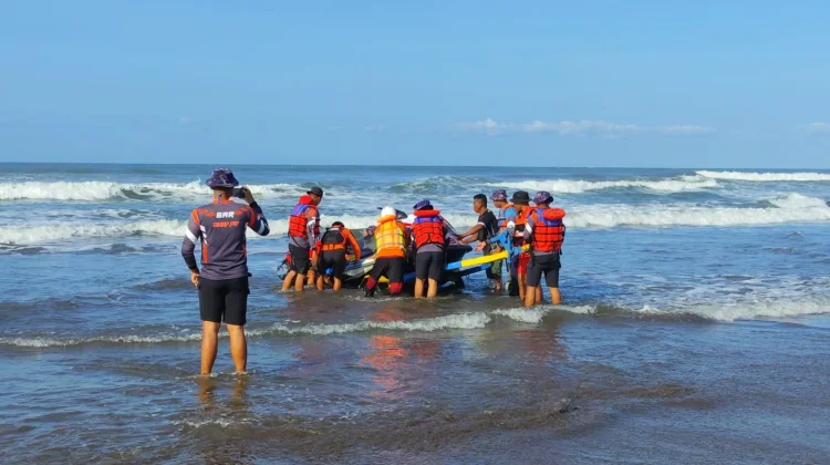Pencarian Remaja Hilang Saat Berselancar di Parangtritis Masih Terus Dilakukan