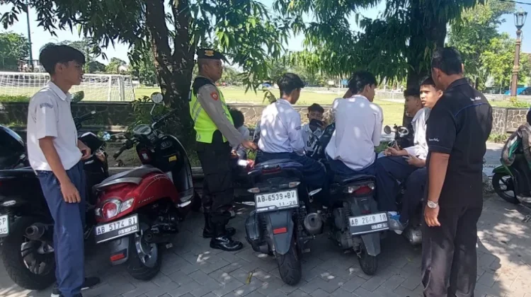 Polsek Mantrijeron Edukasi Siswa Cegah Bullying dan Tawuran