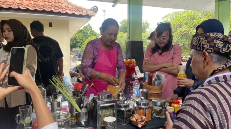 Jurus Jitu Kenalkan Jamu untuk Generasi Muda