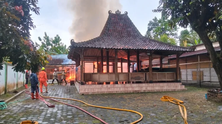 Rumah Warga di Bambanglipuro Hangus Terbakar, Kerugian Puluhan Juta