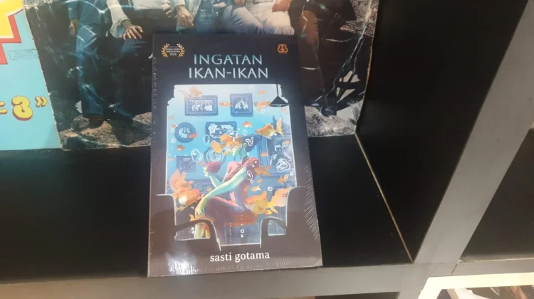 Surel kepada Tuhan dalam Buku Ingatan Ikan-Ikan Karya Sasti Gaotama