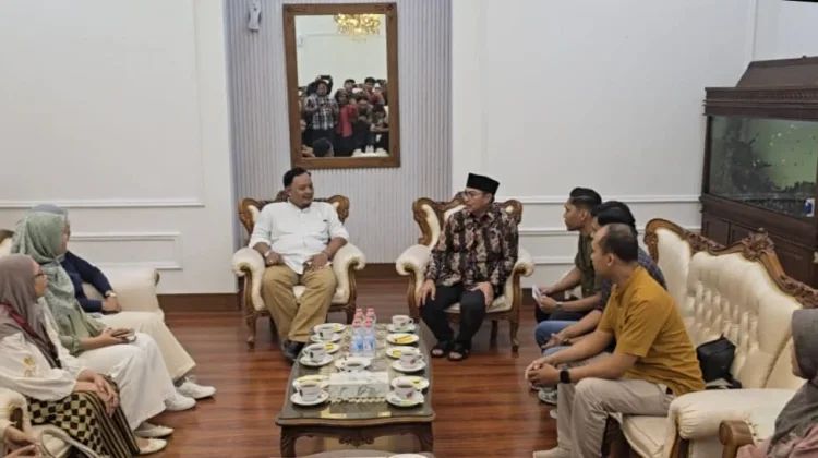 Menangis Dengar Kesaksian Orang Tua Korban Daycare, Hasto Siapkan Tim Ahli