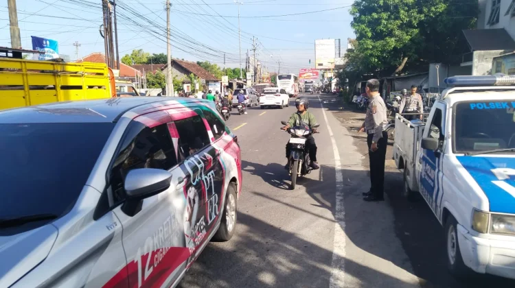 Hilang Kendali, Bus Seruduk Tiga Motor di Piyungan Bantul