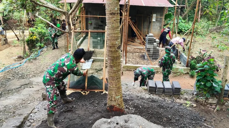 Ungkapan Rasa Syukur Tumar, Penerima Bantuan Rumah Tidak Layak Huni