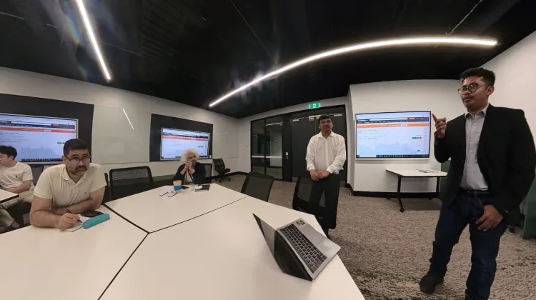 Dosen UMY Beri Kuliah Umum di Australia