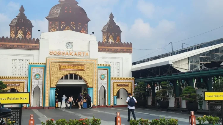 Tugu Menjadi Stasiun KA Favorit Kedua bagi Wisatawan Mancanegara