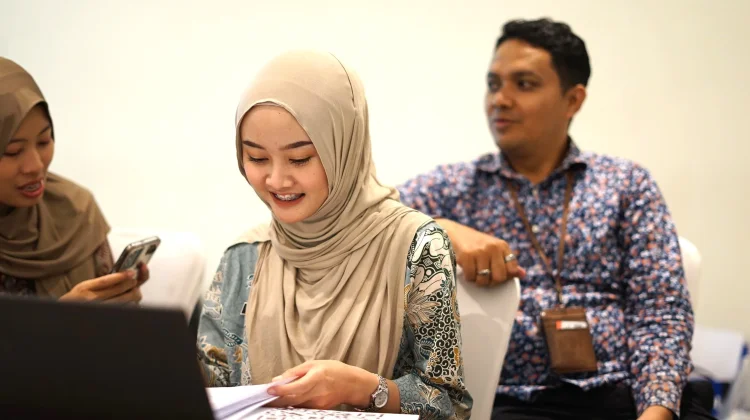 Lonjakan Penggunaan Laptop Mahasiswa Menjelang Akhir Semester