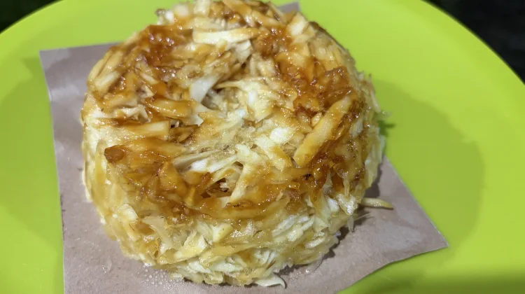 Manis Gurih Sawut Kelapa yang Terus Eksis