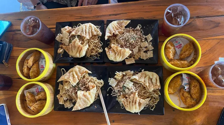 Konsisten dengan Makanan Sehat di Tengah Gempuran Makanan Instan